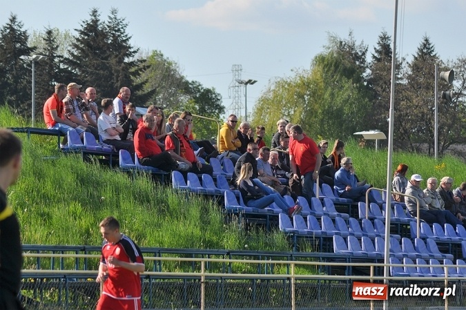 Zdjęcie w galerii na portalu naszraciborz.pl: Rafako uległo Zameczkowi z Czernicy wiadomości z regionu