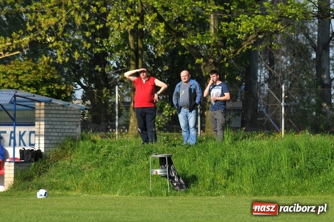 Zdjęcie w galerii na portalu naszraciborz.pl: Rafako uległo Zameczkowi z Czernicy wiadomości z regionu