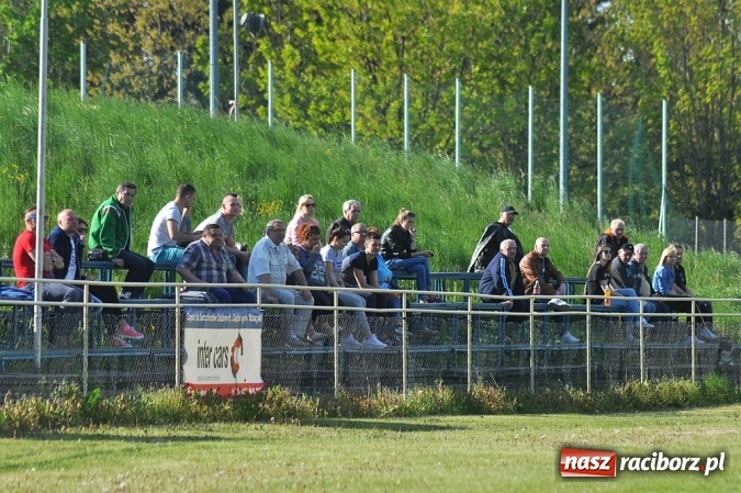 Zdjęcie w galerii na portalu naszraciborz.pl: Rafako uległo Zameczkowi z Czernicy wiadomości z regionu