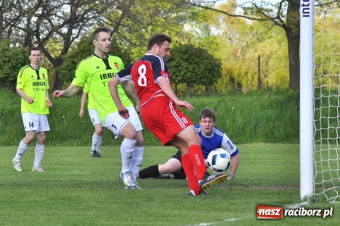 Zdjęcie w galerii na portalu naszraciborz.pl: Rafako uległo Zameczkowi z Czernicy wiadomości z regionu