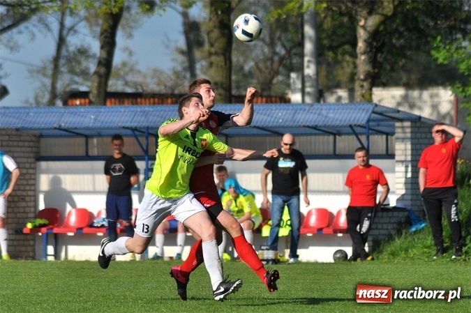 Zdjęcie w galerii na portalu naszraciborz.pl: Rafako uległo Zameczkowi z Czernicy wiadomości z regionu