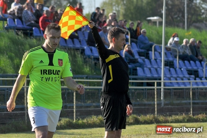 Zdjęcie w galerii na portalu naszraciborz.pl: Rafako uległo Zameczkowi z Czernicy wiadomości z regionu