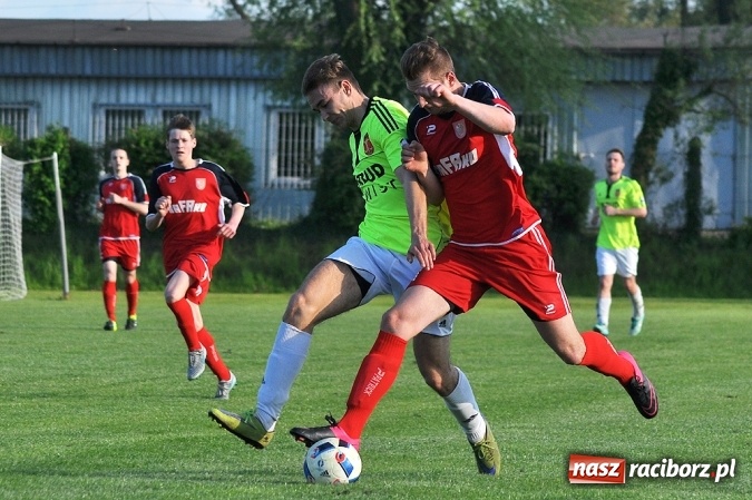 Zdjęcie w galerii na portalu naszraciborz.pl: Rafako uległo Zameczkowi z Czernicy wiadomości z regionu