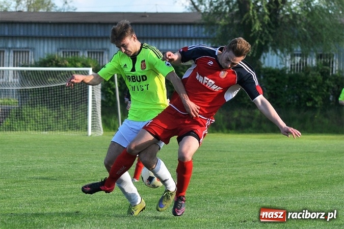 Zdjęcie w galerii na portalu naszraciborz.pl: Rafako uległo Zameczkowi z Czernicy wiadomości z regionu