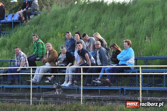 Zdjęcie w galerii na portalu naszraciborz.pl: Rafako uległo Zameczkowi z Czernicy wiadomości z regionu