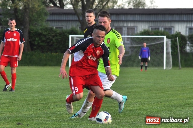 Zdjęcie w galerii na portalu naszraciborz.pl: Rafako uległo Zameczkowi z Czernicy wiadomości z regionu