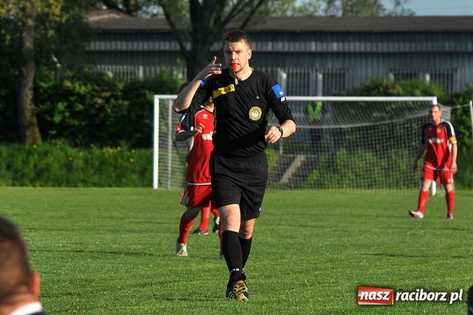 Zdjęcie w galerii na portalu naszraciborz.pl: Rafako uległo Zameczkowi z Czernicy wiadomości z regionu