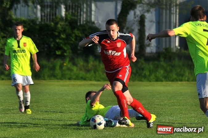 Zdjęcie w galerii na portalu naszraciborz.pl: Rafako uległo Zameczkowi z Czernicy wiadomości z regionu