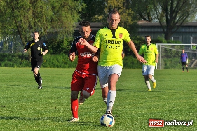 Zdjęcie w galerii na portalu naszraciborz.pl: Rafako uległo Zameczkowi z Czernicy wiadomości z regionu