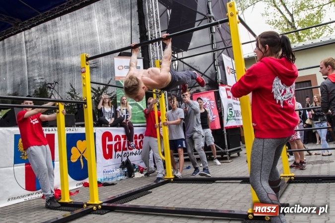 Zdjęcie w galerii na portalu naszraciborz.pl: Szymon Wydra & Carpe Diem zagrał w Pietrowicach Wielkich wiadomości z regionu