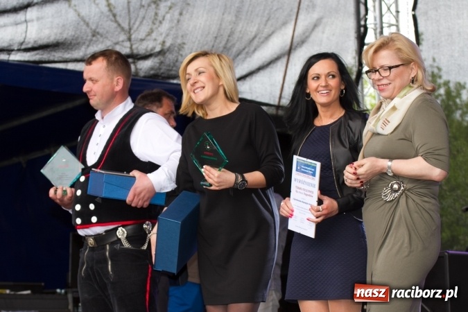 Zdjęcie w galerii na portalu naszraciborz.pl: Szymon Wydra & Carpe Diem zagrał w Pietrowicach Wielkich wiadomości z regionu