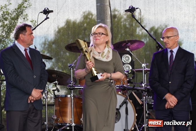 Zdjęcie w galerii na portalu naszraciborz.pl: Szymon Wydra & Carpe Diem zagrał w Pietrowicach Wielkich wiadomości z regionu