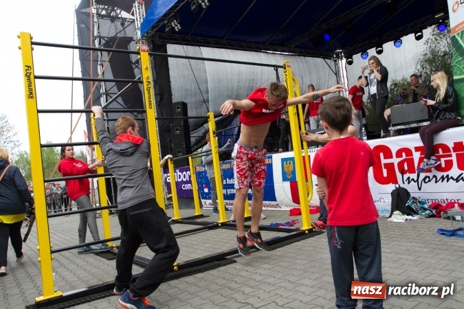 Zdjęcie w galerii na portalu naszraciborz.pl: Szymon Wydra & Carpe Diem zagrał w Pietrowicach Wielkich wiadomości z regionu