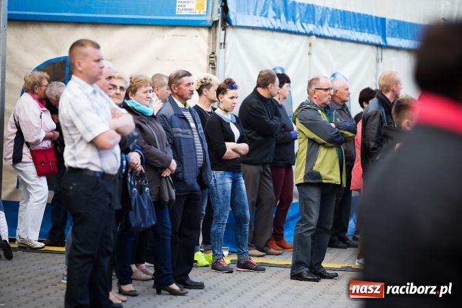 Zdjęcie w galerii na portalu naszraciborz.pl: Szymon Wydra & Carpe Diem zagrał w Pietrowicach Wielkich wiadomości z regionu