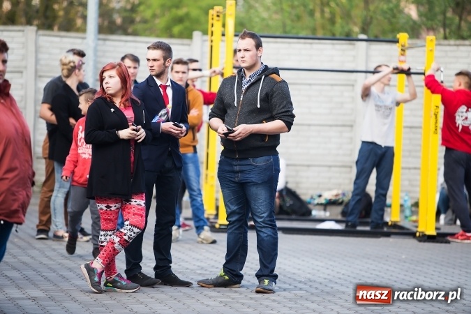 Zdjęcie w galerii na portalu naszraciborz.pl: Szymon Wydra & Carpe Diem zagrał w Pietrowicach Wielkich wiadomości z regionu