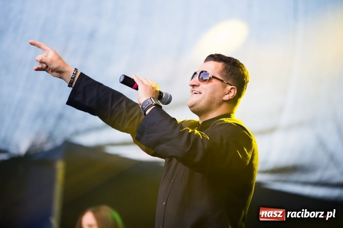 Zdjęcie w galerii na portalu naszraciborz.pl: Szymon Wydra & Carpe Diem zagrał w Pietrowicach Wielkich wiadomości z regionu