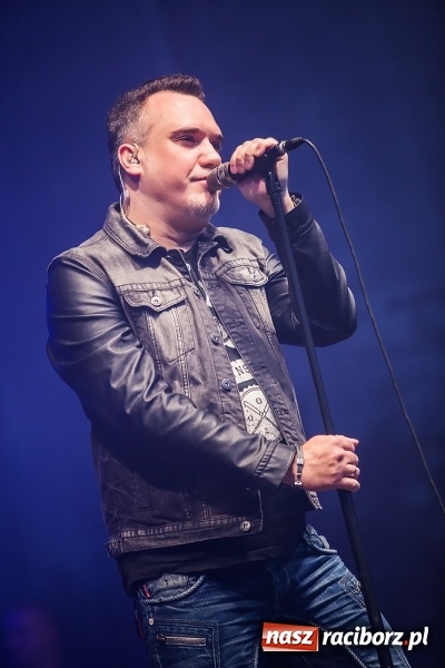 Zdjęcie w galerii na portalu naszraciborz.pl: Szymon Wydra & Carpe Diem zagrał w Pietrowicach Wielkich wiadomości z regionu