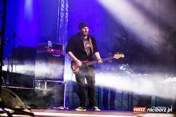 Zdjęcie w galerii na portalu naszraciborz.pl: Szymon Wydra & Carpe Diem zagrał w Pietrowicach Wielkich wiadomości z regionu