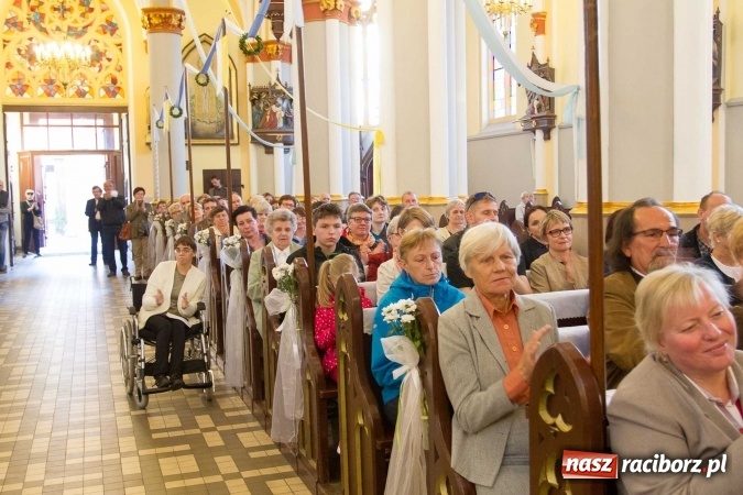 Zdjęcie w galerii na portalu naszraciborz.pl: Bandurzystki ze Lwowa zagrały dziś u św. Jana na Ostrogu wiadomości z regionu