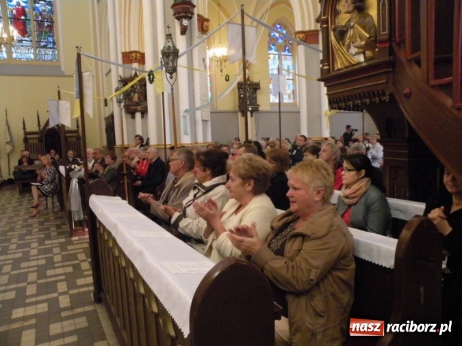Zdjęcie w galerii na portalu naszraciborz.pl: Bandurzystki ze Lwowa zagrały dziś u św. Jana na Ostrogu wiadomości z regionu