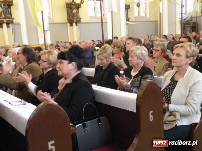 Zdjęcie w galerii na portalu naszraciborz.pl: Bandurzystki ze Lwowa zagrały dziś u św. Jana na Ostrogu wiadomości z regionu
