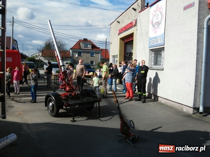 Zdjęcie w galerii na portalu naszraciborz.pl: Ochotnicy z Siedlisk zorganizowali dzień otwarty dla mieszkańców wiadomości z regionu