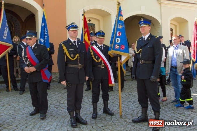 Zdjęcie w galerii na portalu naszraciborz.pl: Strażacy ze Śląska i Opolszczyzny pielgrzymowali do św. Anny  wiadomości z regionu