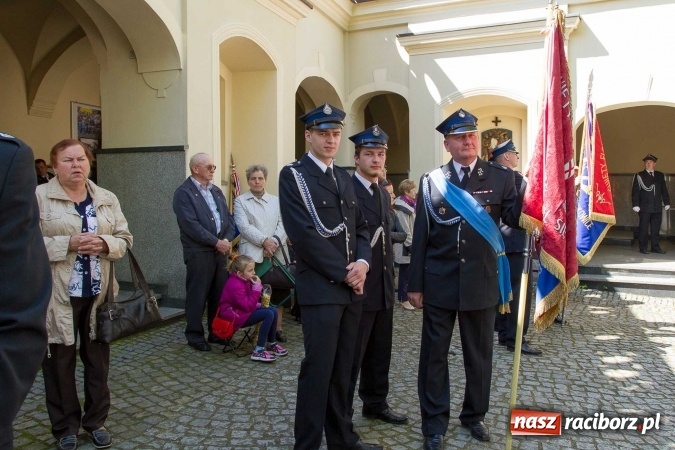 Zdjęcie w galerii na portalu naszraciborz.pl: Strażacy ze Śląska i Opolszczyzny pielgrzymowali do św. Anny  wiadomości z regionu