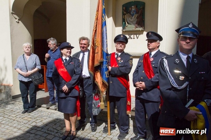 Zdjęcie w galerii na portalu naszraciborz.pl: Strażacy ze Śląska i Opolszczyzny pielgrzymowali do św. Anny  wiadomości z regionu