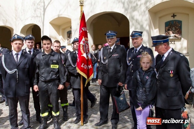 Zdjęcie w galerii na portalu naszraciborz.pl: Strażacy ze Śląska i Opolszczyzny pielgrzymowali do św. Anny  wiadomości z regionu