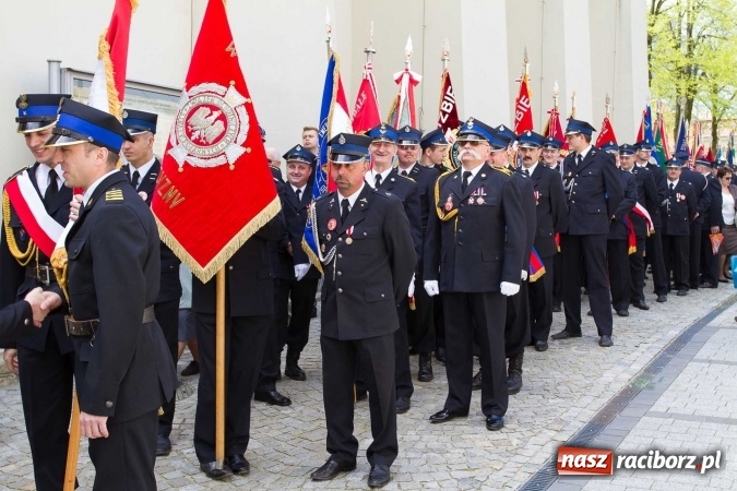 Zdjęcie w galerii na portalu naszraciborz.pl: Strażacy ze Śląska i Opolszczyzny pielgrzymowali do św. Anny  wiadomości z regionu