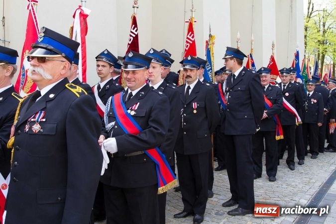 Zdjęcie w galerii na portalu naszraciborz.pl: Strażacy ze Śląska i Opolszczyzny pielgrzymowali do św. Anny  wiadomości z regionu