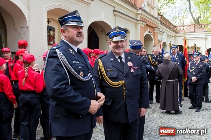 Zdjęcie w galerii na portalu naszraciborz.pl: Strażacy ze Śląska i Opolszczyzny pielgrzymowali do św. Anny  wiadomości z regionu
