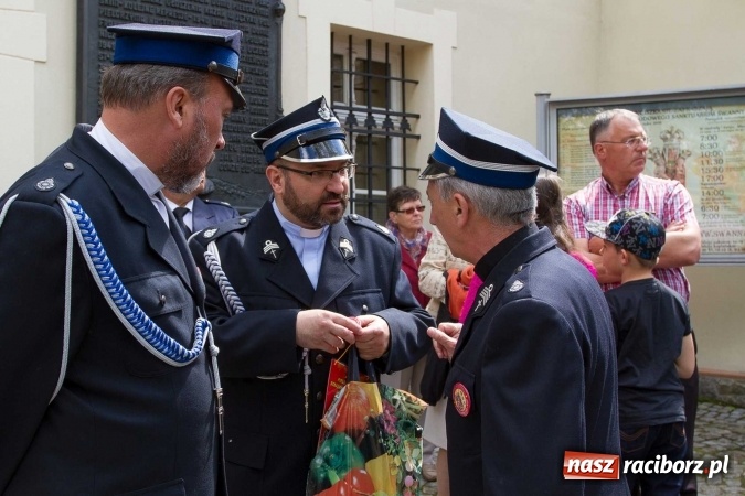 Zdjęcie w galerii na portalu naszraciborz.pl: Strażacy ze Śląska i Opolszczyzny pielgrzymowali do św. Anny  wiadomości z regionu