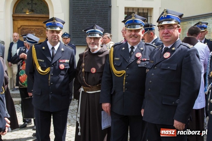 Zdjęcie w galerii na portalu naszraciborz.pl: Strażacy ze Śląska i Opolszczyzny pielgrzymowali do św. Anny  wiadomości z regionu