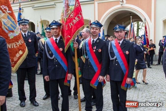 Zdjęcie w galerii na portalu naszraciborz.pl: Strażacy ze Śląska i Opolszczyzny pielgrzymowali do św. Anny  wiadomości z regionu