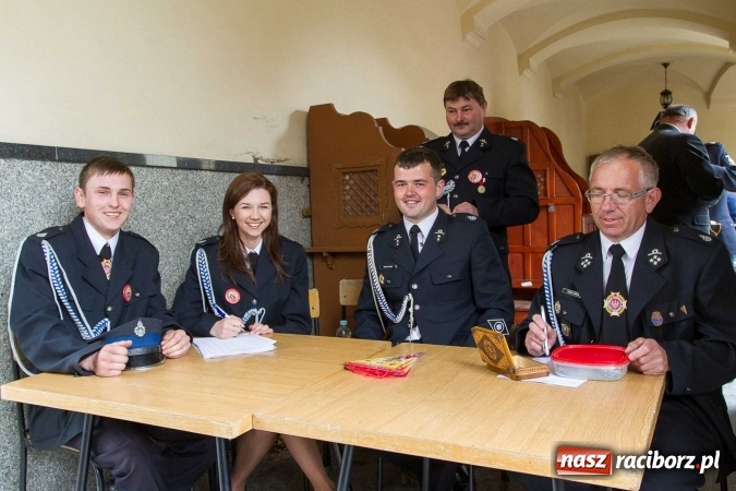 Zdjęcie w galerii na portalu naszraciborz.pl: Strażacy ze Śląska i Opolszczyzny pielgrzymowali do św. Anny  wiadomości z regionu