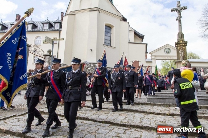 Zdjęcie w galerii na portalu naszraciborz.pl: Strażacy ze Śląska i Opolszczyzny pielgrzymowali do św. Anny  wiadomości z regionu