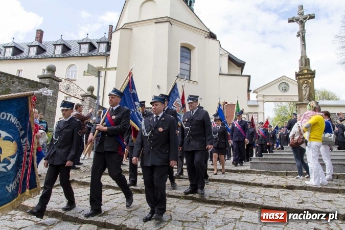 Zdjęcie w galerii na portalu naszraciborz.pl: Strażacy ze Śląska i Opolszczyzny pielgrzymowali do św. Anny  wiadomości z regionu