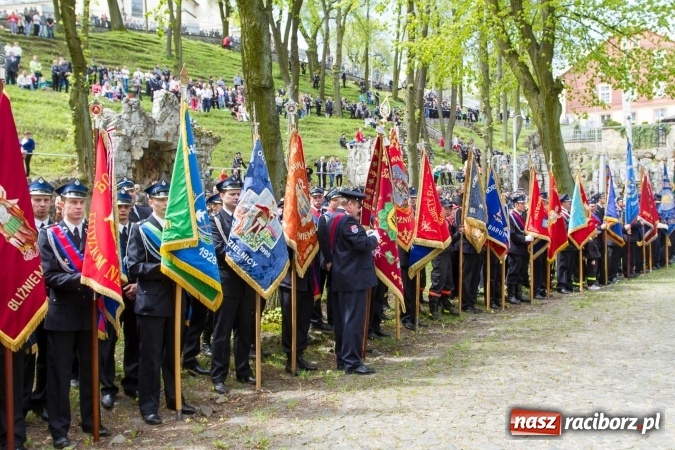 Zdjęcie w galerii na portalu naszraciborz.pl: Strażacy ze Śląska i Opolszczyzny pielgrzymowali do św. Anny  wiadomości z regionu