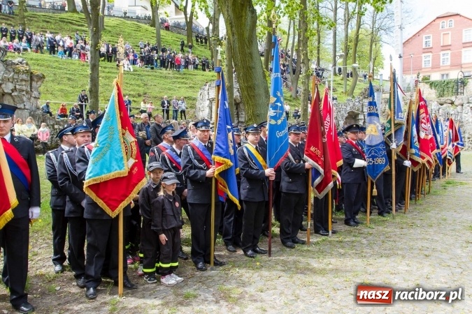 Zdjęcie w galerii na portalu naszraciborz.pl: Strażacy ze Śląska i Opolszczyzny pielgrzymowali do św. Anny  wiadomości z regionu