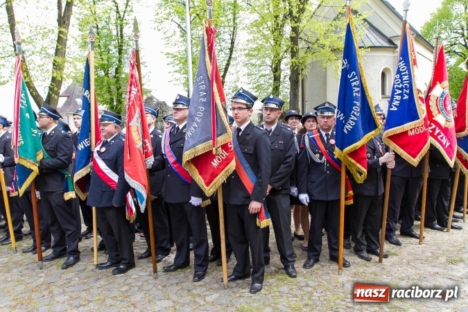 Zdjęcie w galerii na portalu naszraciborz.pl: Strażacy ze Śląska i Opolszczyzny pielgrzymowali do św. Anny  wiadomości z regionu