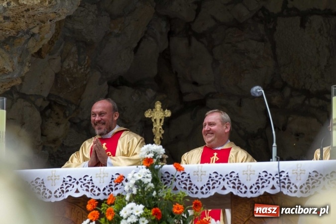 Zdjęcie w galerii na portalu naszraciborz.pl: Strażacy ze Śląska i Opolszczyzny pielgrzymowali do św. Anny  wiadomości z regionu