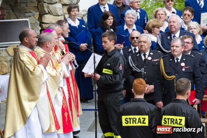 Zdjęcie w galerii na portalu naszraciborz.pl: Strażacy ze Śląska i Opolszczyzny pielgrzymowali do św. Anny  wiadomości z regionu