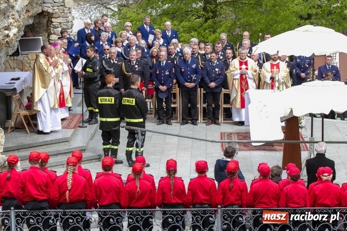 Zdjęcie w galerii na portalu naszraciborz.pl: Strażacy ze Śląska i Opolszczyzny pielgrzymowali do św. Anny  wiadomości z regionu
