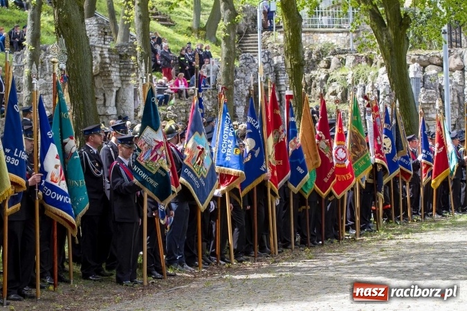 Zdjęcie w galerii na portalu naszraciborz.pl: Strażacy ze Śląska i Opolszczyzny pielgrzymowali do św. Anny  wiadomości z regionu
