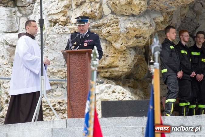 Zdjęcie w galerii na portalu naszraciborz.pl: Strażacy ze Śląska i Opolszczyzny pielgrzymowali do św. Anny  wiadomości z regionu