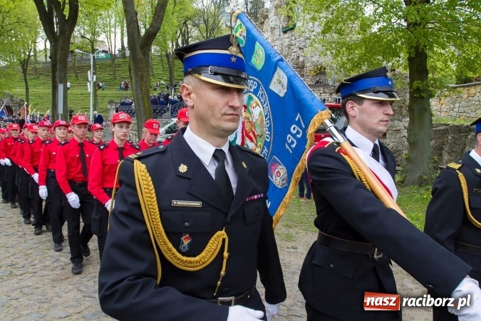 Zdjęcie w galerii na portalu naszraciborz.pl: Strażacy ze Śląska i Opolszczyzny pielgrzymowali do św. Anny  wiadomości z regionu