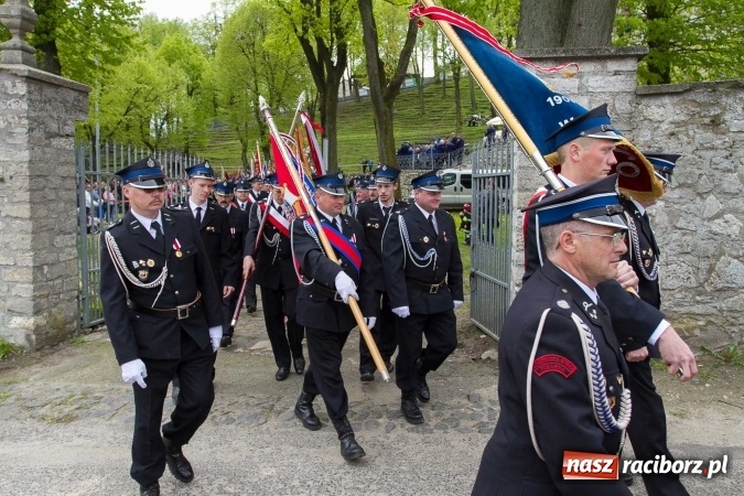 Zdjęcie w galerii na portalu naszraciborz.pl: Strażacy ze Śląska i Opolszczyzny pielgrzymowali do św. Anny  wiadomości z regionu