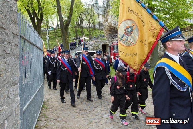 Zdjęcie w galerii na portalu naszraciborz.pl: Strażacy ze Śląska i Opolszczyzny pielgrzymowali do św. Anny  wiadomości z regionu